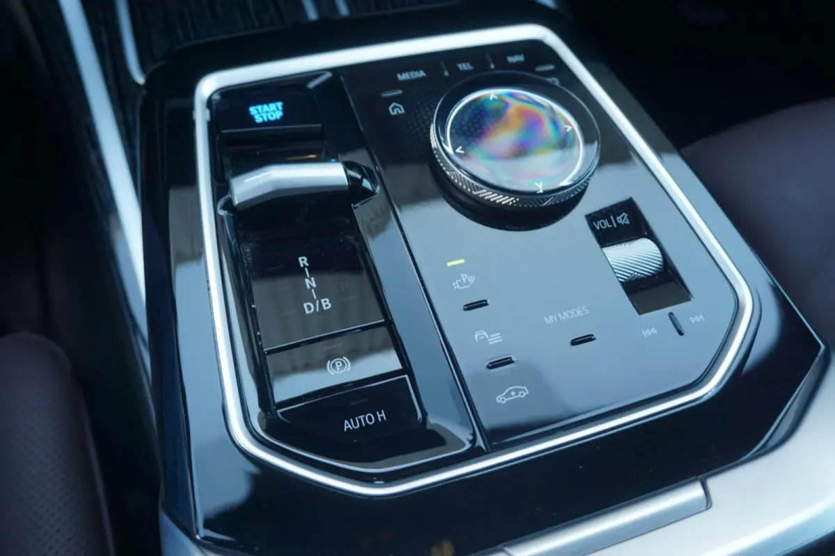 Sedan eDrive50 | M Sportpakket | Active Steering | Driving Assistant Professional | Rear-Seat Entertainment | Warmte Comfortpakket voor en achter