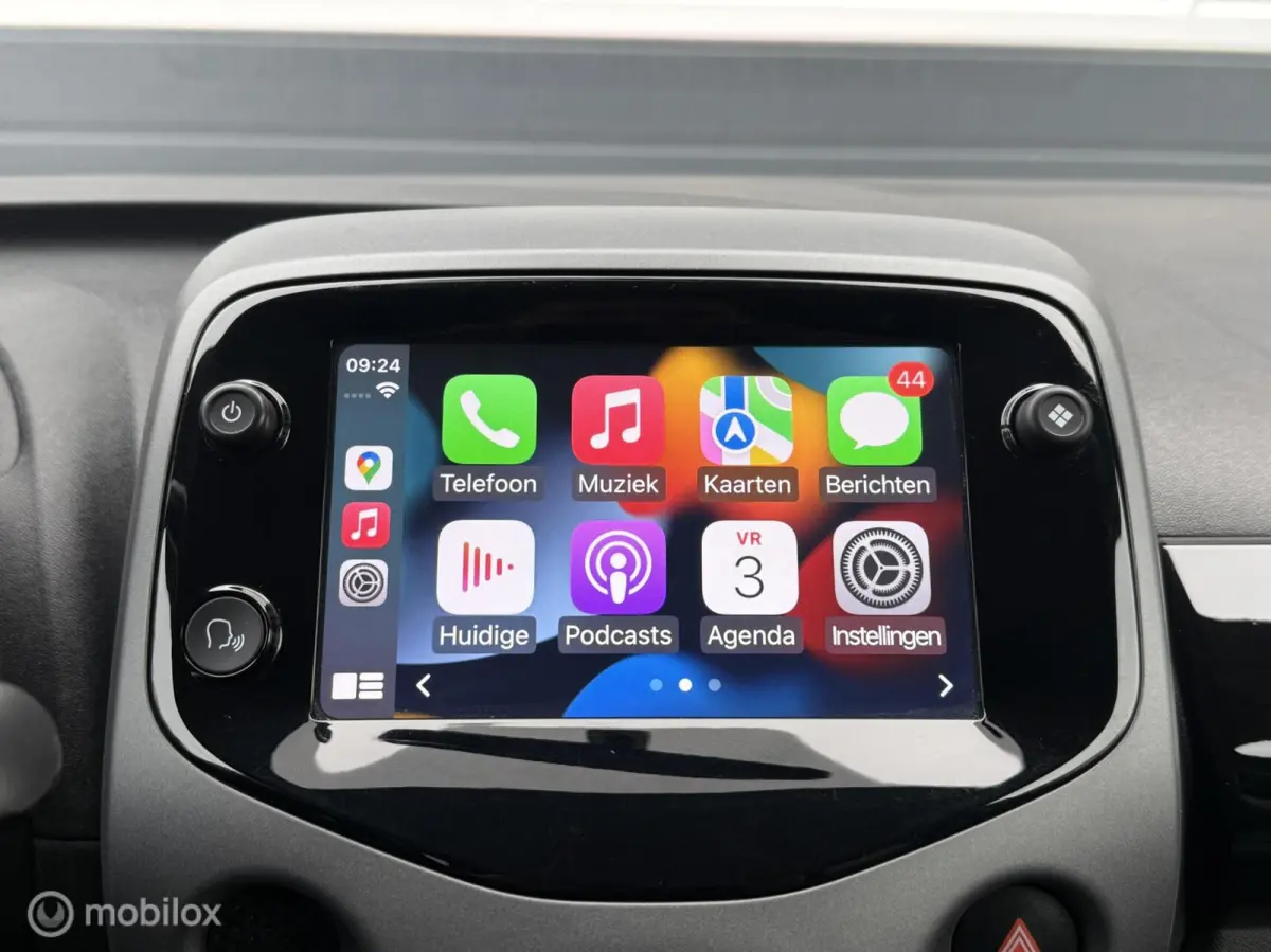 1.0 VVT-i x-play Bi-tone Carplay Camera Lichtmetaal 5 Deurs