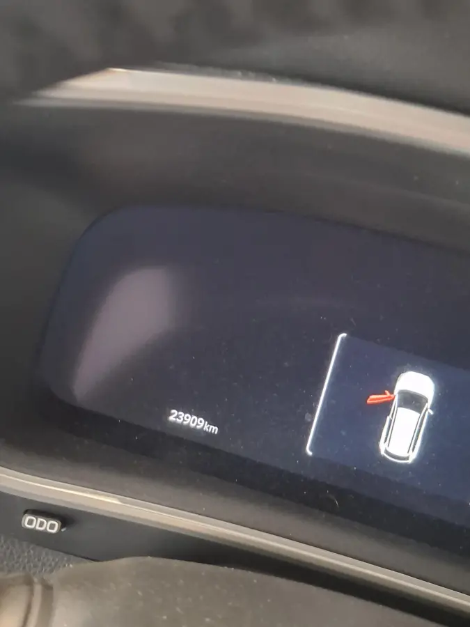 Hybrid 140 Style | ADAPTIEVE CRUISE CONTROL | PARKEERSENSOREN VOOR EN ACHTER | ACHTERUITRIJCAMERA | STOEL- EN STUURVERWARMING | ELEKTRISCH BEDIENBARE ACHTERKLEP |