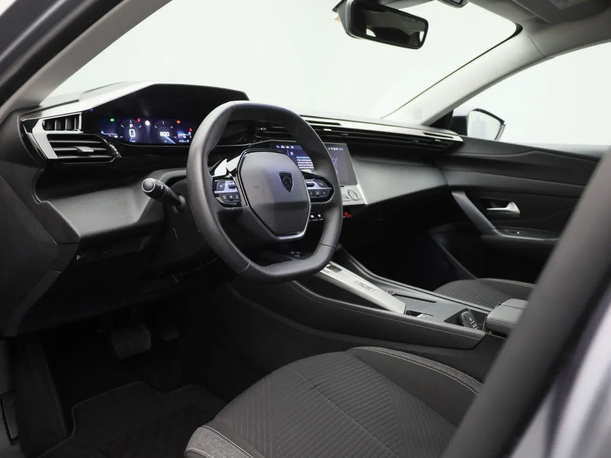 1.2 PureTech Active Pack Business | Automaat | Navigatie | Virtual Cockpit | Lichtmetalen Velgen | Parekeersensoren | Keyless |