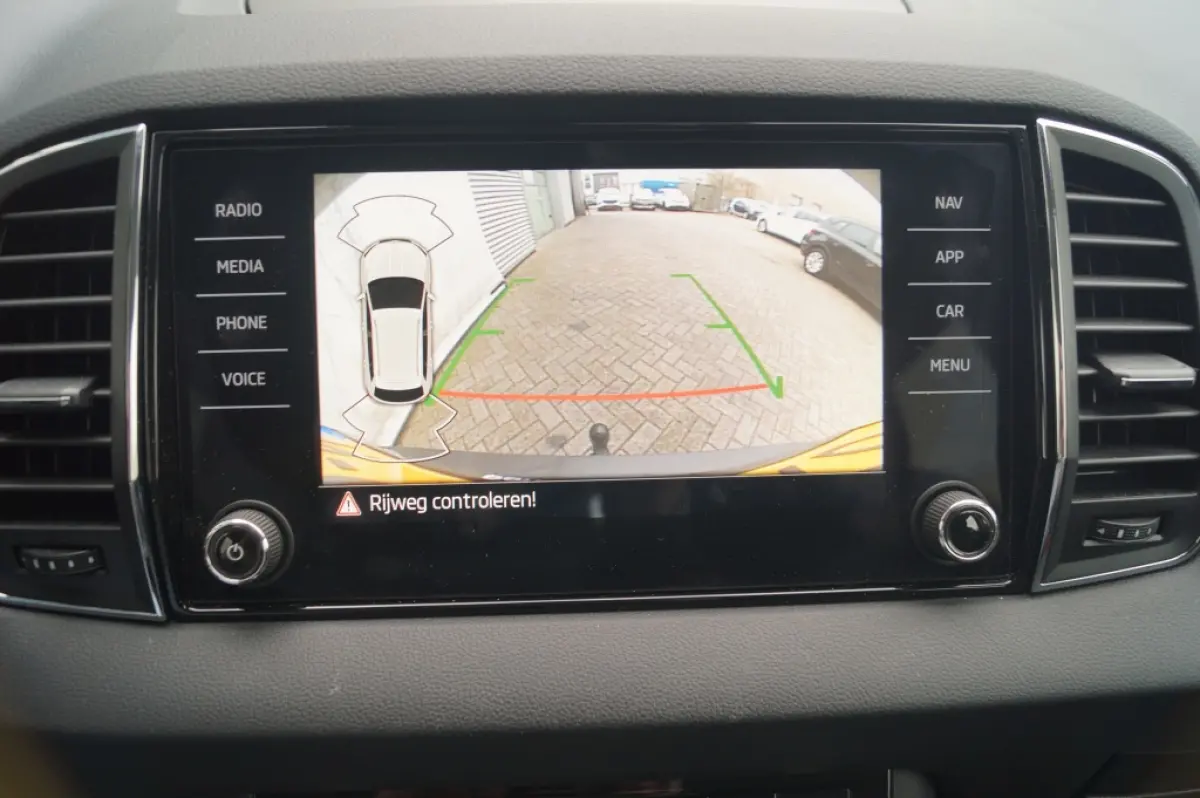 1.0 TSI Business Edition Plus -LED-ECC-CAM-TREKHAAK-