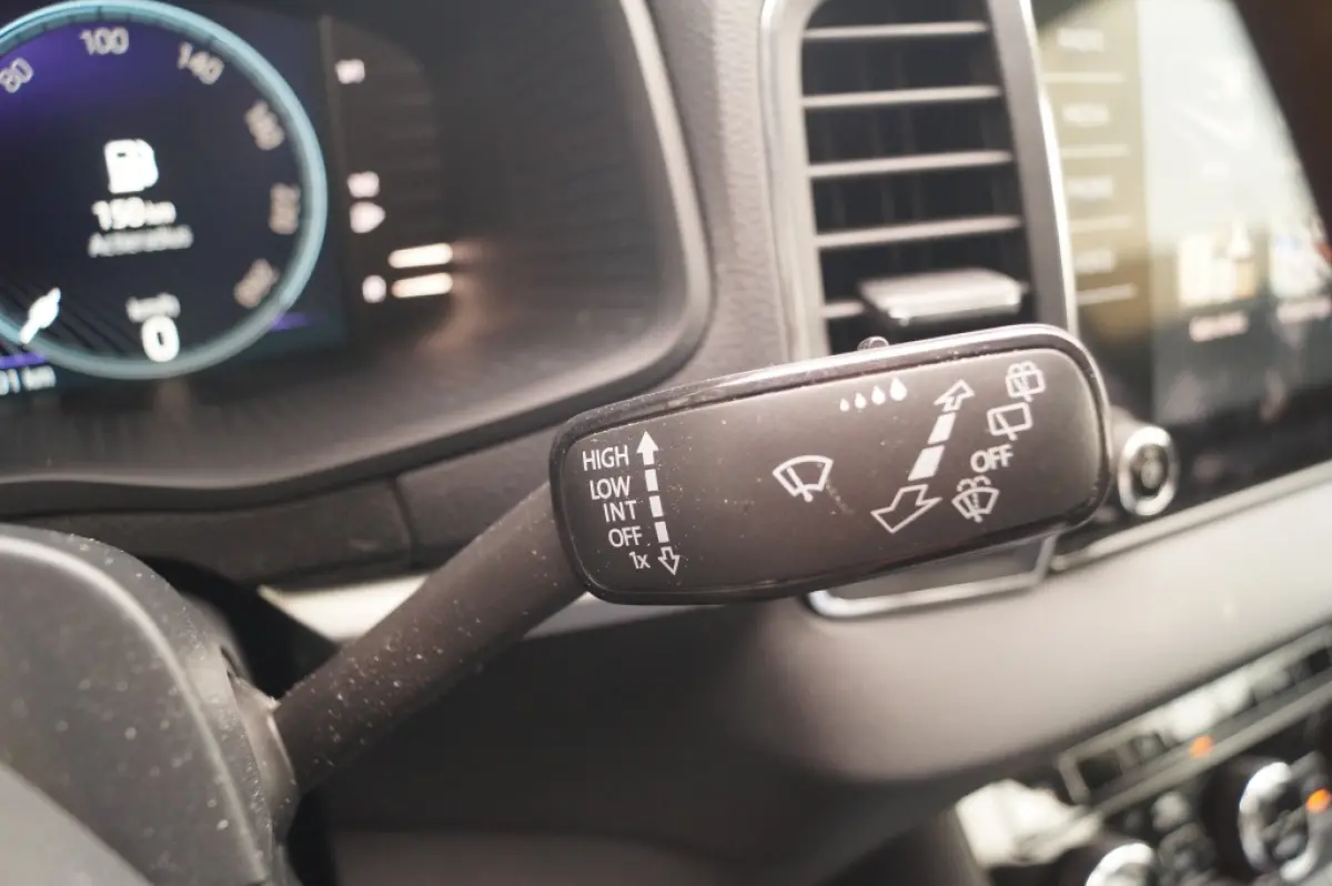 1.0 TSI Business Edition Plus -LED-ECC-CAM-TREKHAAK-