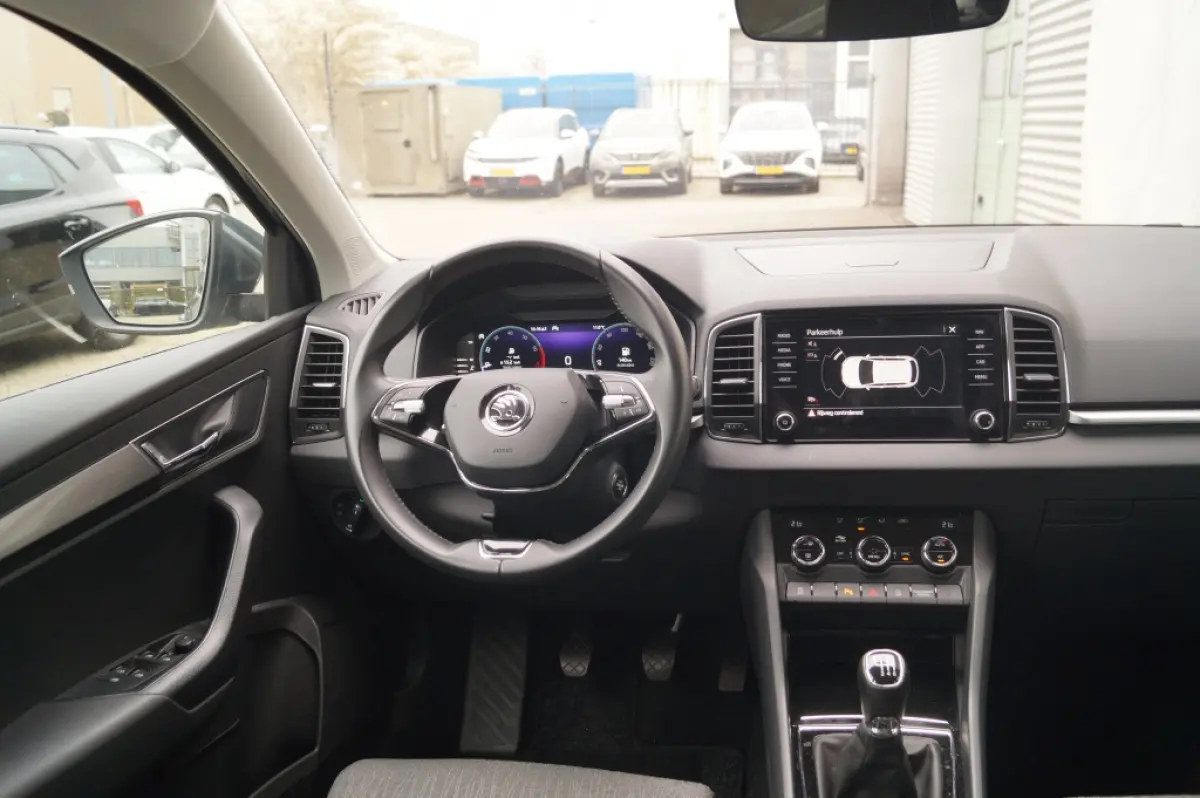 1.0 TSI Business Edition Plus -LED-ECC-CAM-TREKHAAK-