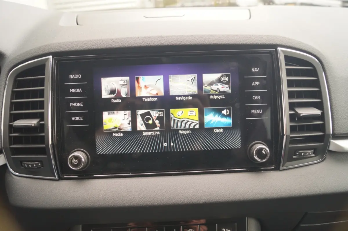 1.0 TSI Business Edition Plus -LED-ECC-CAM-TREKHAAK-