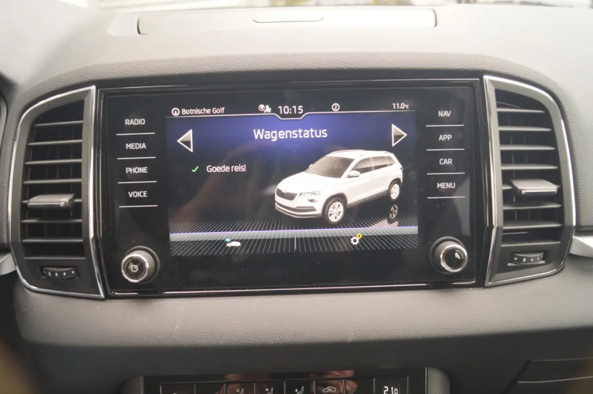 1.0 TSI Business Edition Plus -LED-ECC-CAM-TREKHAAK-