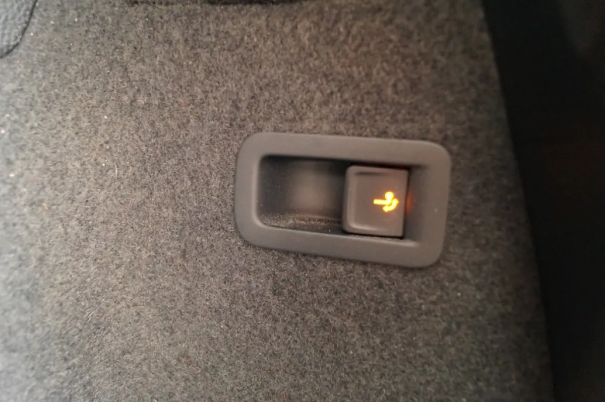 1.0 TSI Business Edition Plus -LED-ECC-CAM-TREKHAAK-