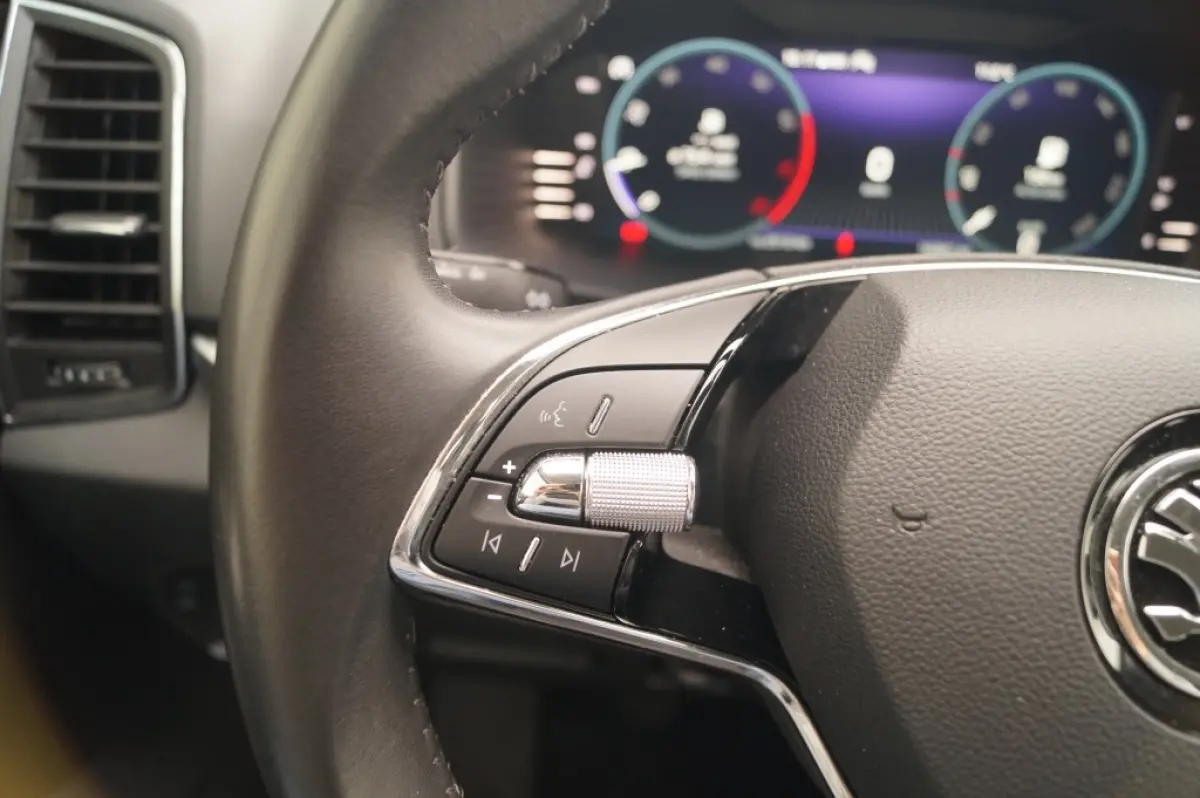 1.0 TSI Business Edition Plus -LED-ECC-CAM-TREKHAAK-
