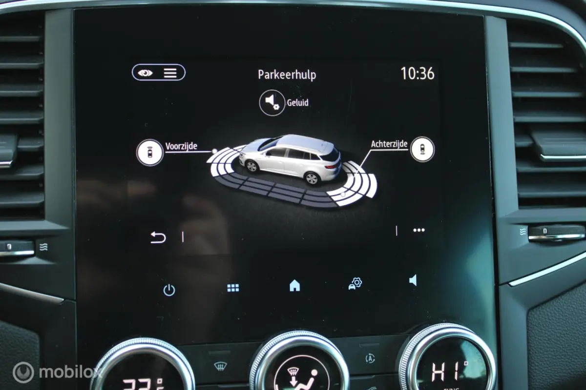 1.3 TCe Intens 140 pk, Pdc voor + achter, Full led, App connect, Clima, Navi, Cruise, Half leder, 16 inch Lmv.