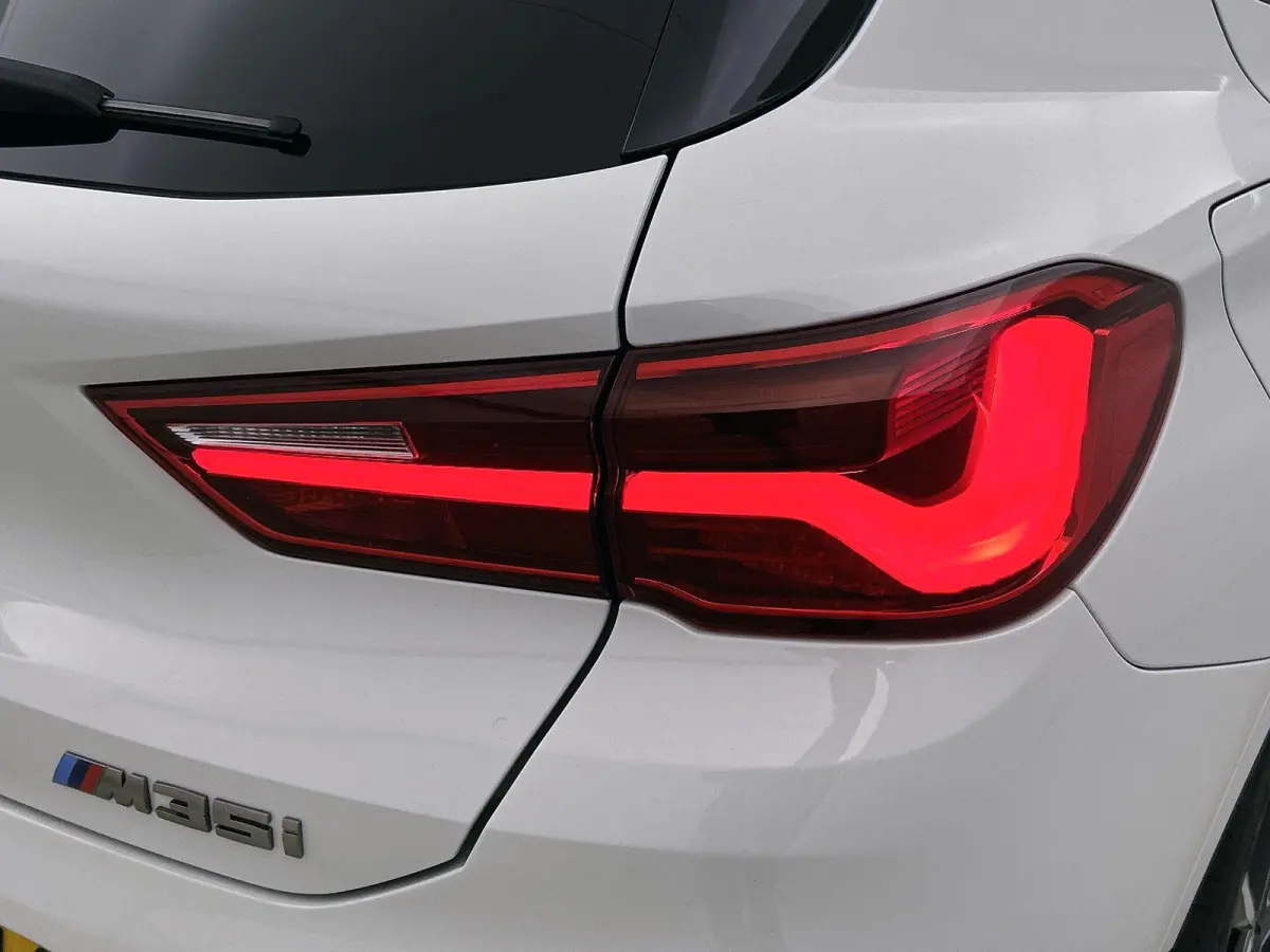 M35i High Executive Edition | NAVIGATIE | CAMERA | STOELVERWARMING | HARMAN-KARDON AUDIO | ELEKTRISCH BEDIENBARE ACHTERKLEP
