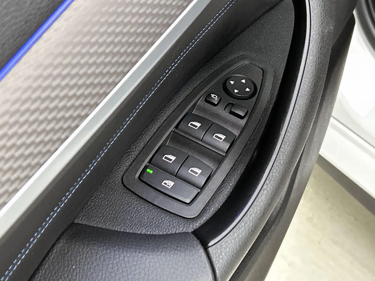 M35i High Executive Edition | NAVIGATIE | CAMERA | STOELVERWARMING | HARMAN-KARDON AUDIO | ELEKTRISCH BEDIENBARE ACHTERKLEP