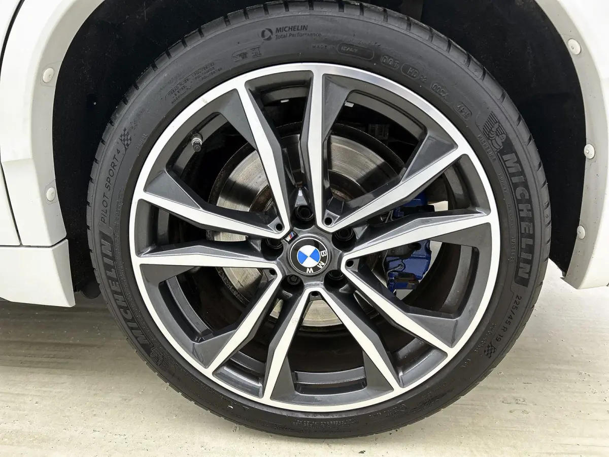 M35i High Executive Edition | NAVIGATIE | CAMERA | STOELVERWARMING | HARMAN-KARDON AUDIO | ELEKTRISCH BEDIENBARE ACHTERKLEP
