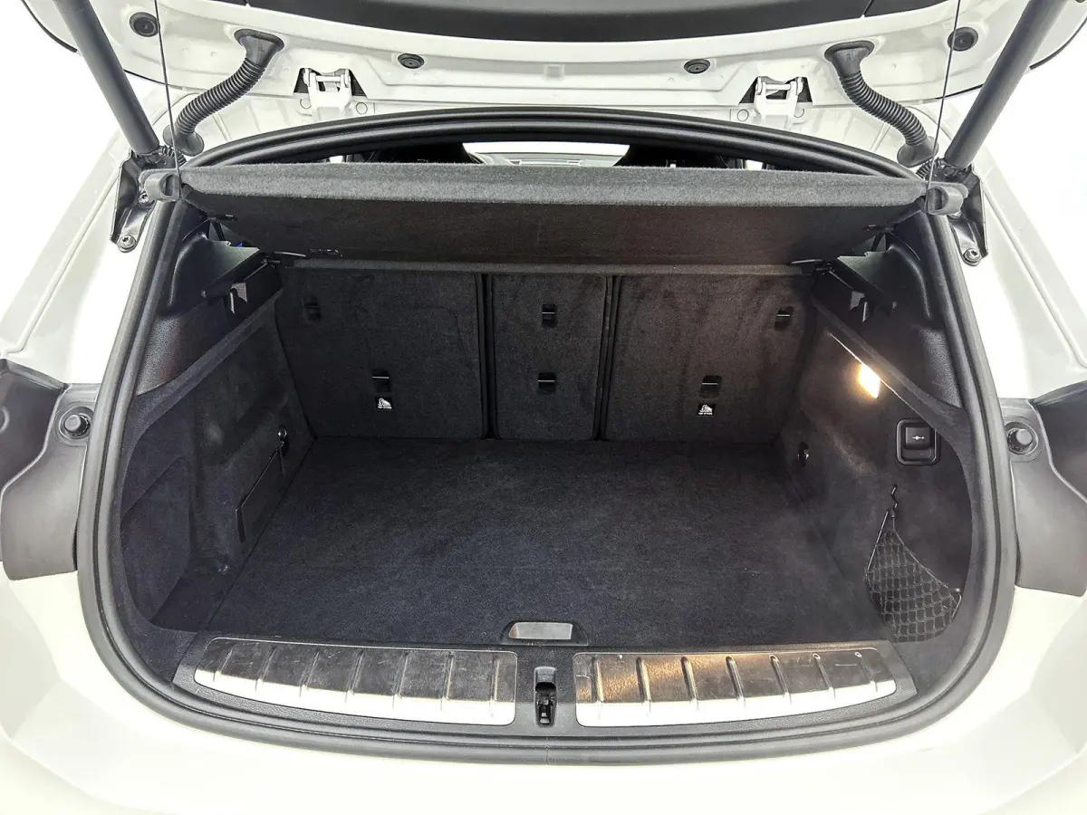 M35i High Executive Edition | NAVIGATIE | CAMERA | STOELVERWARMING | HARMAN-KARDON AUDIO | ELEKTRISCH BEDIENBARE ACHTERKLEP