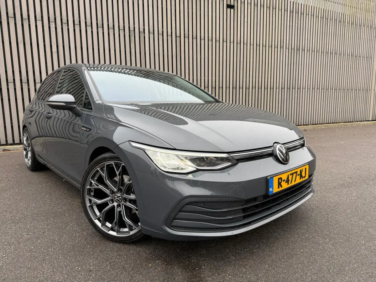 1.0 TSI Life Business / 19' /sfeer / Led /Cruise