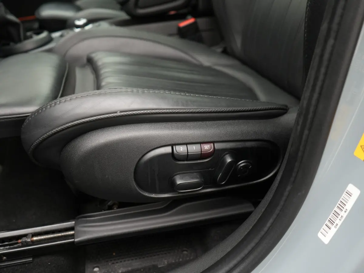 1.5 Cooper ALL4 Untamed Edition AUTOMAAT | SCHUIF/KANTELDAK | HARMAN KARDON | SPORTSTOELEN | NAVIGATIE | CAMERA | ADAPTIEVE CRUISE | CLIMA | STOELVERWARMING | APPLE CARPLAY | 12 MAANDEN BOVA