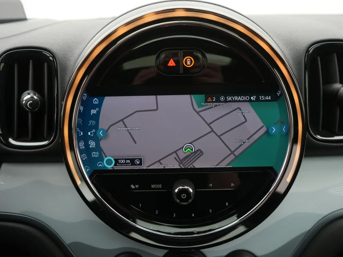 1.5 Cooper ALL4 Untamed Edition AUTOMAAT | SCHUIF/KANTELDAK | HARMAN KARDON | SPORTSTOELEN | NAVIGATIE | CAMERA | ADAPTIEVE CRUISE | CLIMA | STOELVERWARMING | APPLE CARPLAY | 12 MAANDEN BOVA