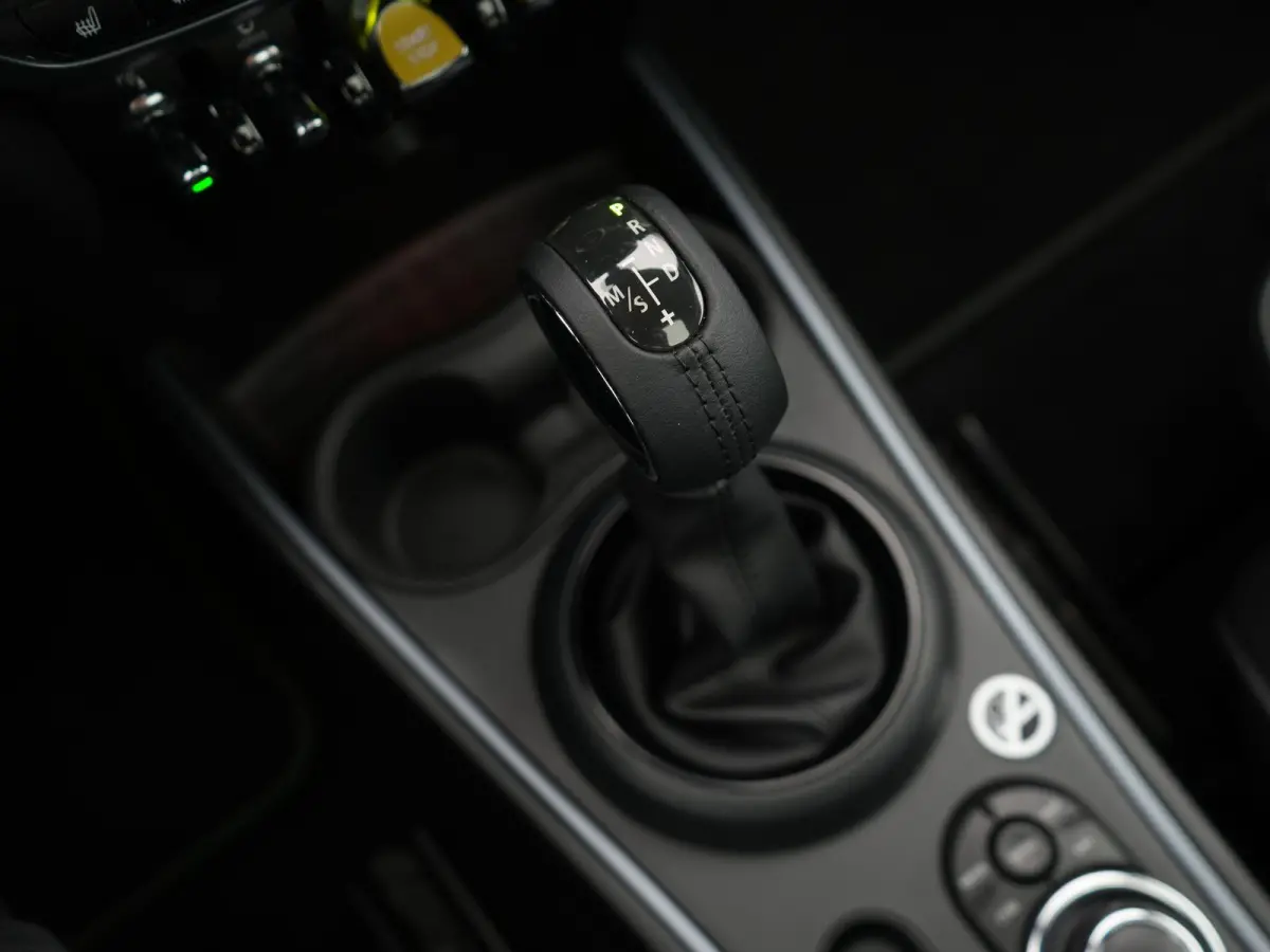 1.5 Cooper ALL4 Untamed Edition AUTOMAAT | SCHUIF/KANTELDAK | HARMAN KARDON | SPORTSTOELEN | NAVIGATIE | CAMERA | ADAPTIEVE CRUISE | CLIMA | STOELVERWARMING | APPLE CARPLAY | 12 MAANDEN BOVA