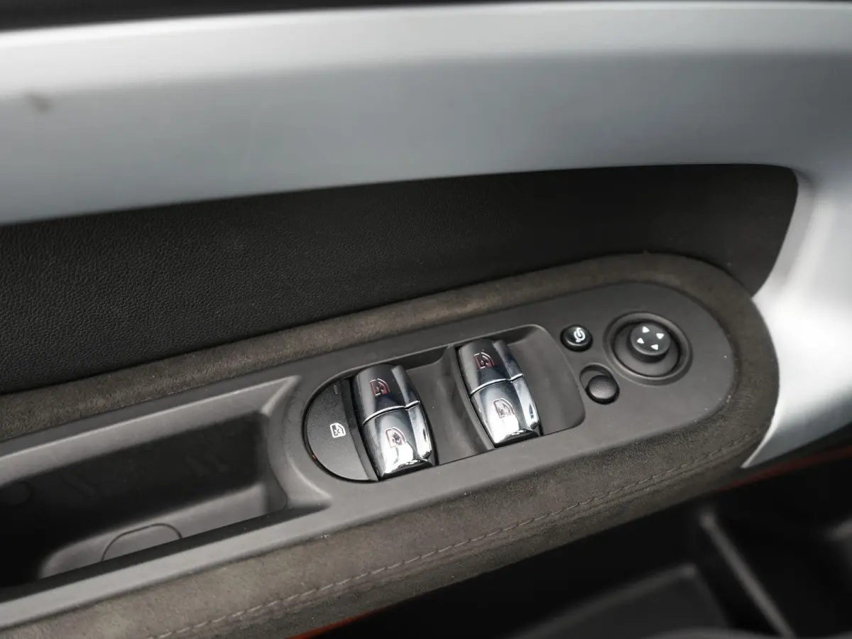 1.5 Cooper ALL4 Untamed Edition AUTOMAAT | SCHUIF/KANTELDAK | HARMAN KARDON | SPORTSTOELEN | NAVIGATIE | CAMERA | ADAPTIEVE CRUISE | CLIMA | STOELVERWARMING | APPLE CARPLAY | 12 MAANDEN BOVA