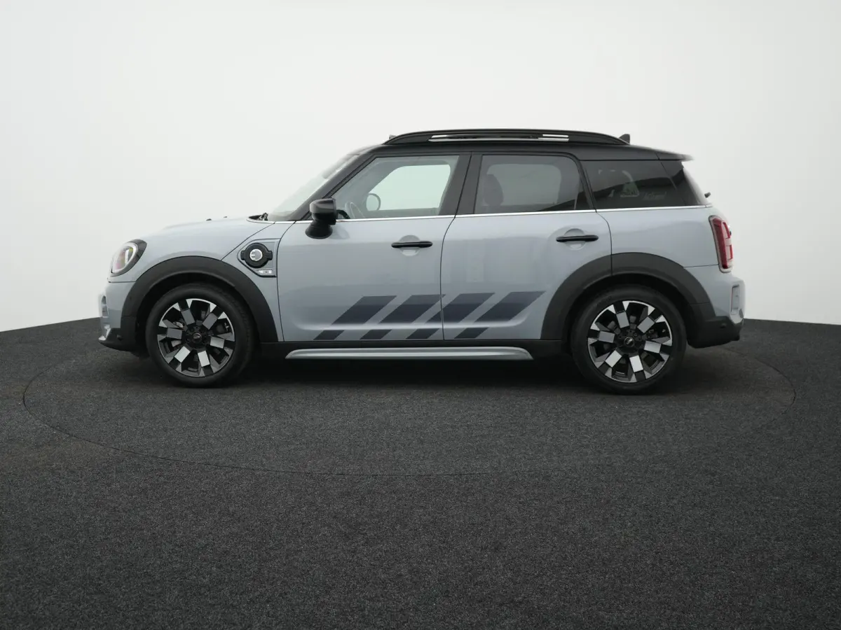 1.5 Cooper ALL4 Untamed Edition AUTOMAAT | SCHUIF/KANTELDAK | HARMAN KARDON | SPORTSTOELEN | NAVIGATIE | CAMERA | ADAPTIEVE CRUISE | CLIMA | STOELVERWARMING | APPLE CARPLAY | 12 MAANDEN BOVA