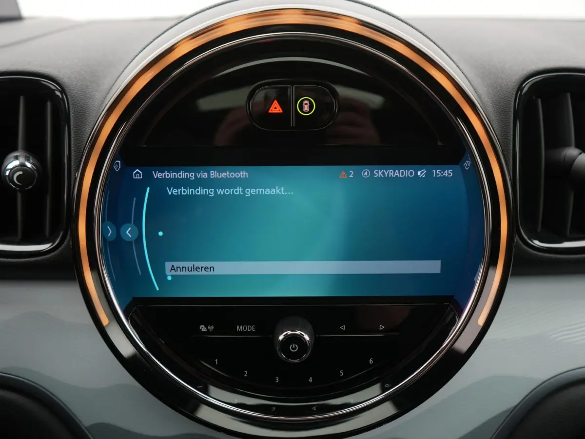 1.5 Cooper ALL4 Untamed Edition AUTOMAAT | SCHUIF/KANTELDAK | HARMAN KARDON | SPORTSTOELEN | NAVIGATIE | CAMERA | ADAPTIEVE CRUISE | CLIMA | STOELVERWARMING | APPLE CARPLAY | 12 MAANDEN BOVA