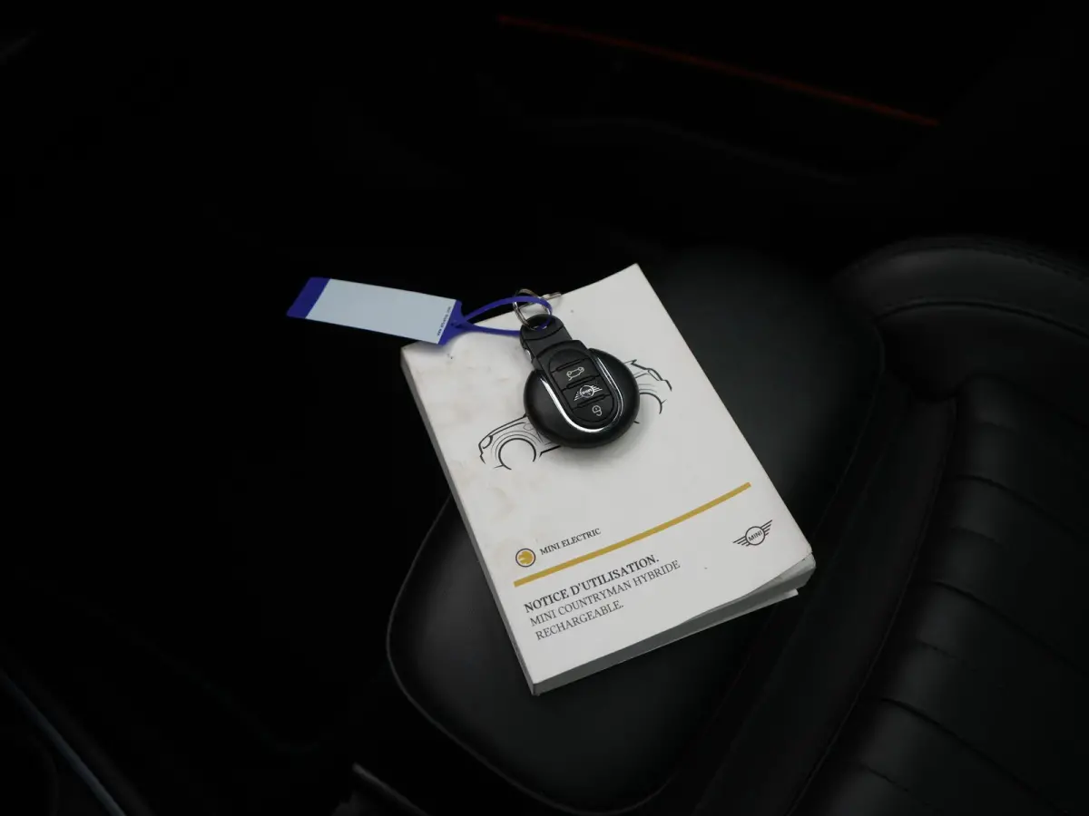 1.5 Cooper ALL4 Untamed Edition AUTOMAAT | SCHUIF/KANTELDAK | HARMAN KARDON | SPORTSTOELEN | NAVIGATIE | CAMERA | ADAPTIEVE CRUISE | CLIMA | STOELVERWARMING | APPLE CARPLAY | 12 MAANDEN BOVA
