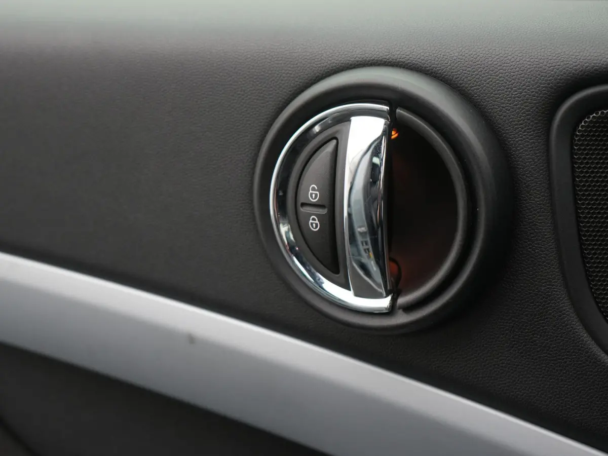 1.5 Cooper ALL4 Untamed Edition AUTOMAAT | SCHUIF/KANTELDAK | HARMAN KARDON | SPORTSTOELEN | NAVIGATIE | CAMERA | ADAPTIEVE CRUISE | CLIMA | STOELVERWARMING | APPLE CARPLAY | 12 MAANDEN BOVA