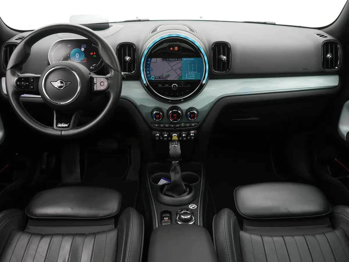 1.5 Cooper ALL4 Untamed Edition AUTOMAAT | SCHUIF/KANTELDAK | HARMAN KARDON | SPORTSTOELEN | NAVIGATIE | CAMERA | ADAPTIEVE CRUISE | CLIMA | STOELVERWARMING | APPLE CARPLAY | 12 MAANDEN BOVA