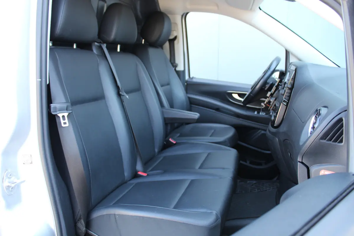 114 CDI Automaat Black Edition | LED | Leder | 1 eigenaar