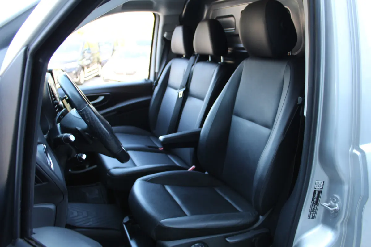 114 CDI Automaat Black Edition | LED | Leder | 1 eigenaar