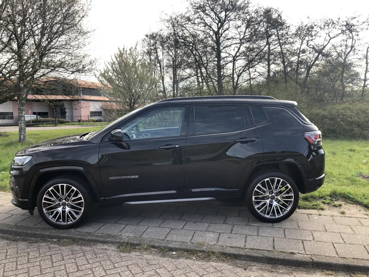 1.5T e-Hybrid Summit DCT AUTOMAAT|LEER|CLIMATE|CAMERA|APPLE/ANDROID|PDC|19"