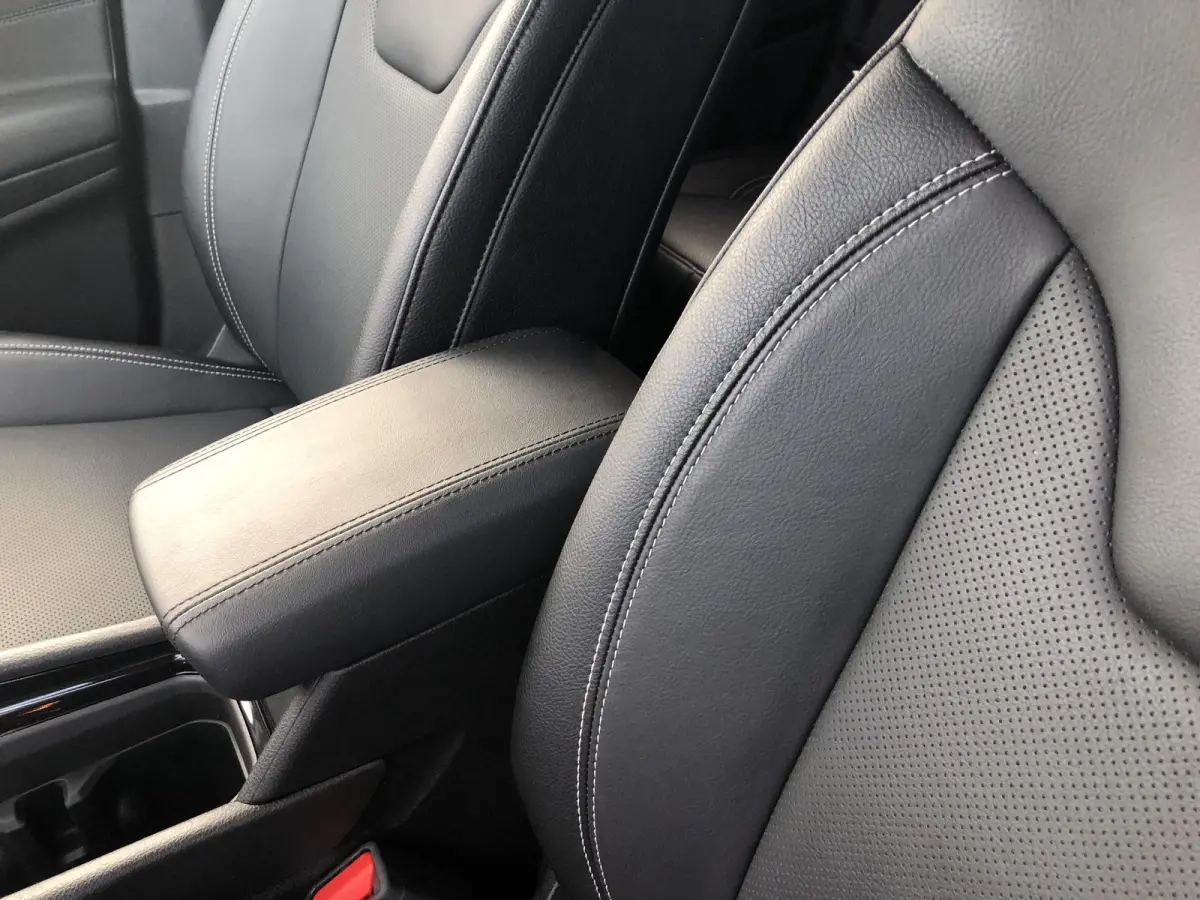 1.5T e-Hybrid Summit DCT AUTOMAAT|LEER|CLIMATE|CAMERA|APPLE/ANDROID|PDC|19"