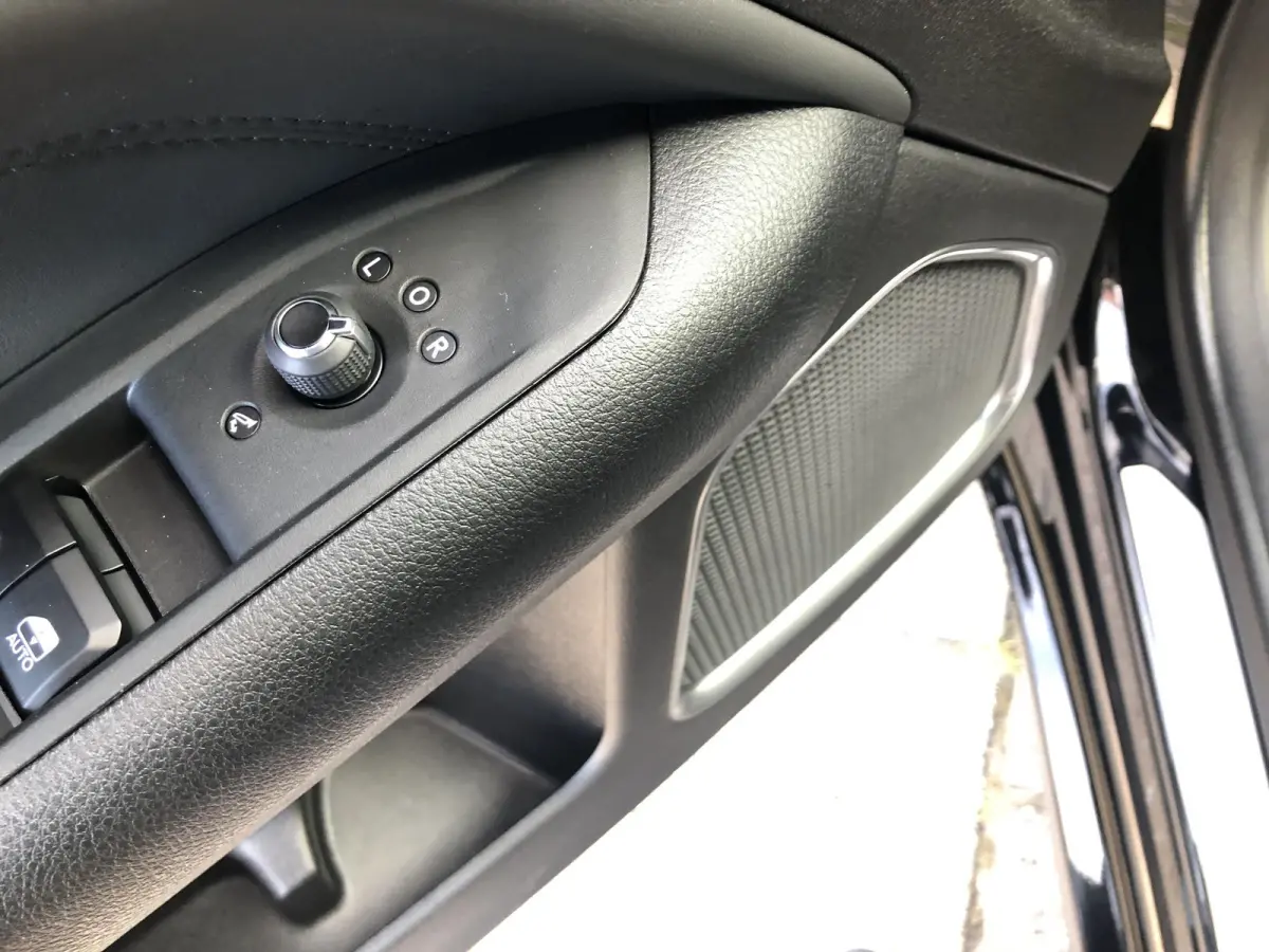 1.5T e-Hybrid Summit DCT AUTOMAAT|LEER|CLIMATE|CAMERA|APPLE/ANDROID|PDC|19"