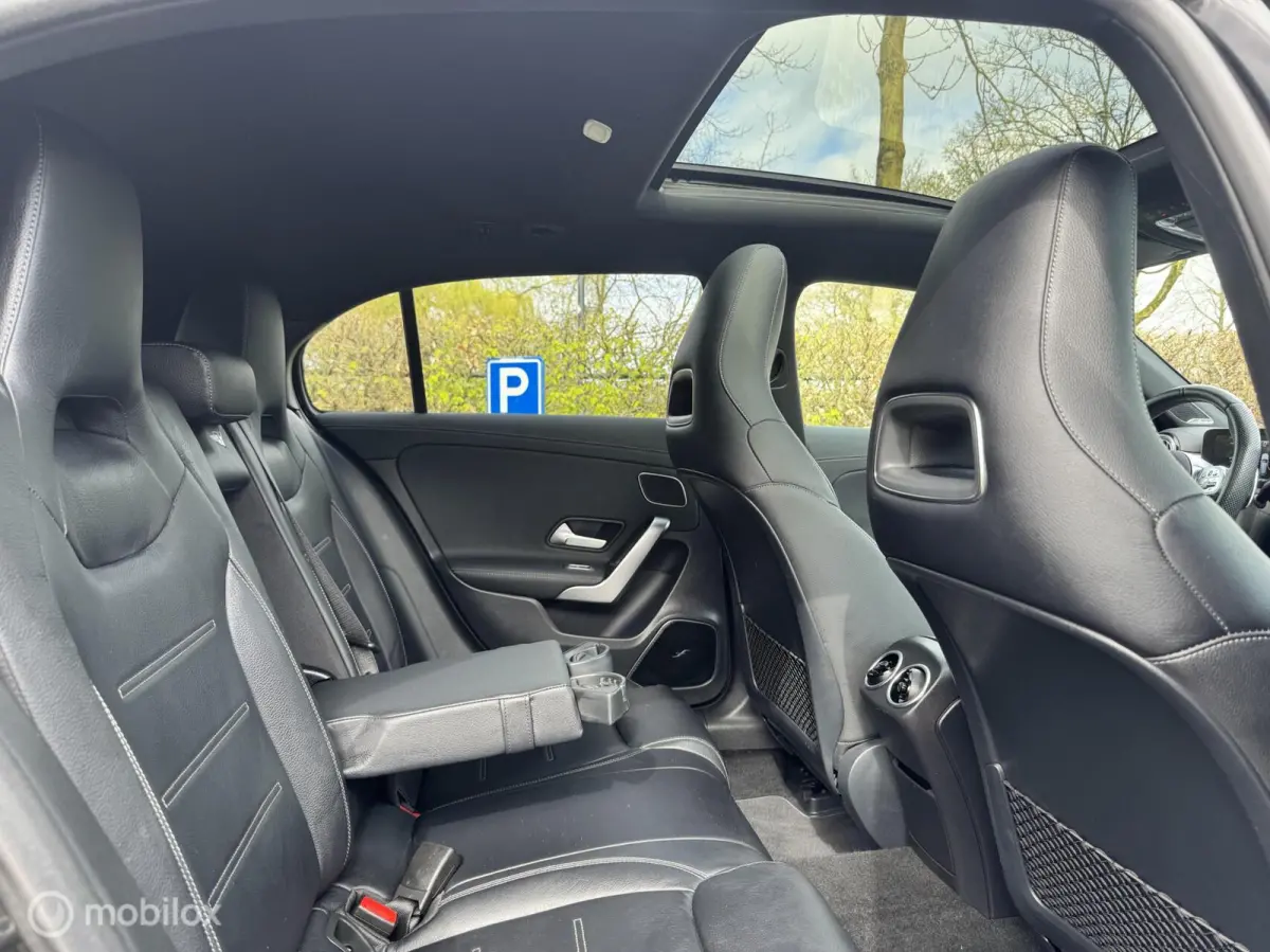 AMG 35 4MATIC Edition 1