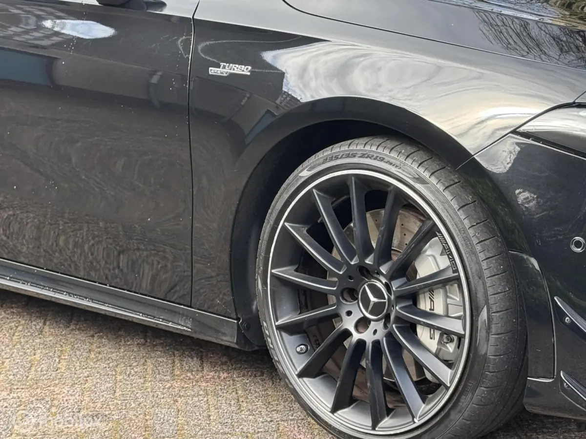 AMG 35 4MATIC Edition 1