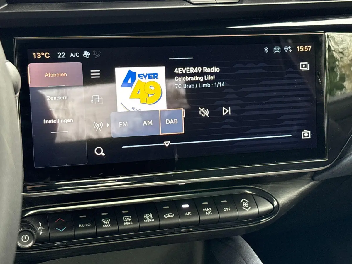 Elettrica 54 kWh | Apple Carplay/Android Auto | Climate Control | Parkeersensoren | Cruise Control | Lichtmetalen Velgen 18" |