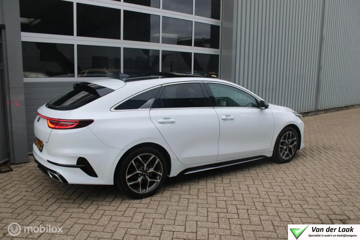 1.5 T-GDI GT-PlusLine 1e Eig | Panoramadak | Stoel en stuurverwarming |