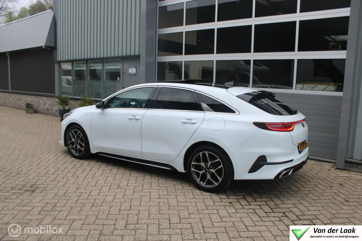 1.5 T-GDI GT-PlusLine 1e Eig | Panoramadak | Stoel en stuurverwarming |