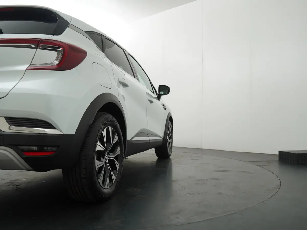 techno mild hybrid 140 | Trekhaak | Parkeercamera | Navigatie |