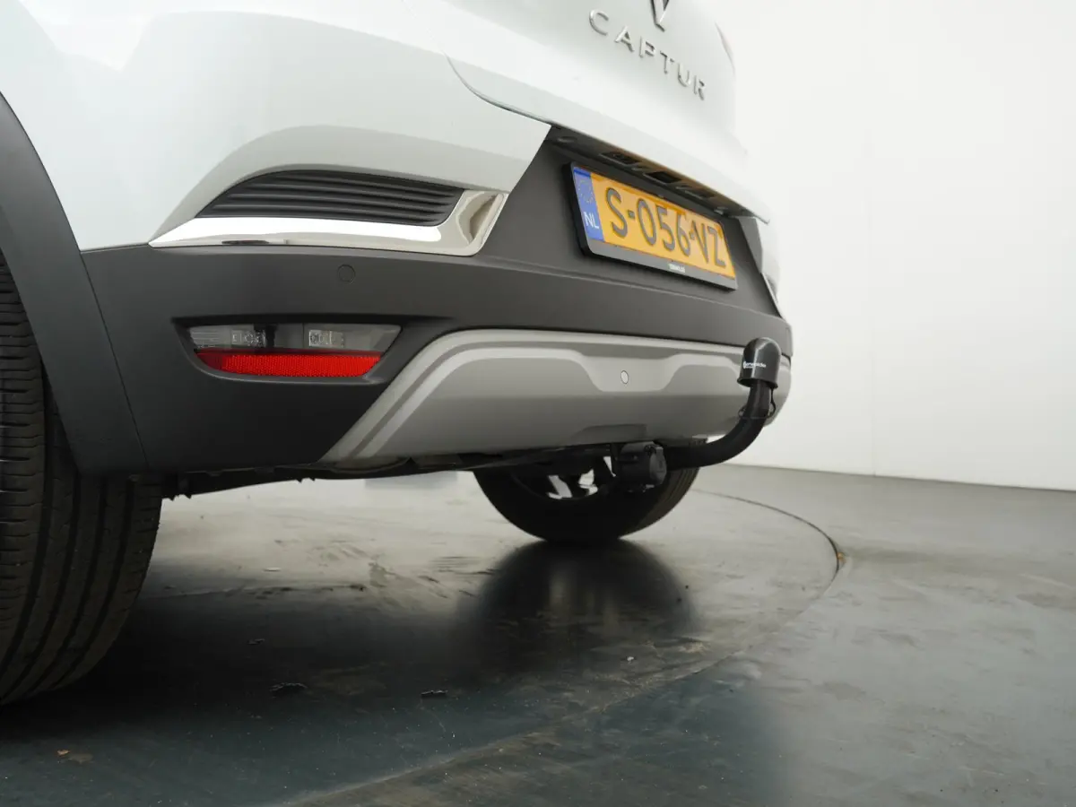 techno mild hybrid 140 | Trekhaak | Parkeercamera | Navigatie |