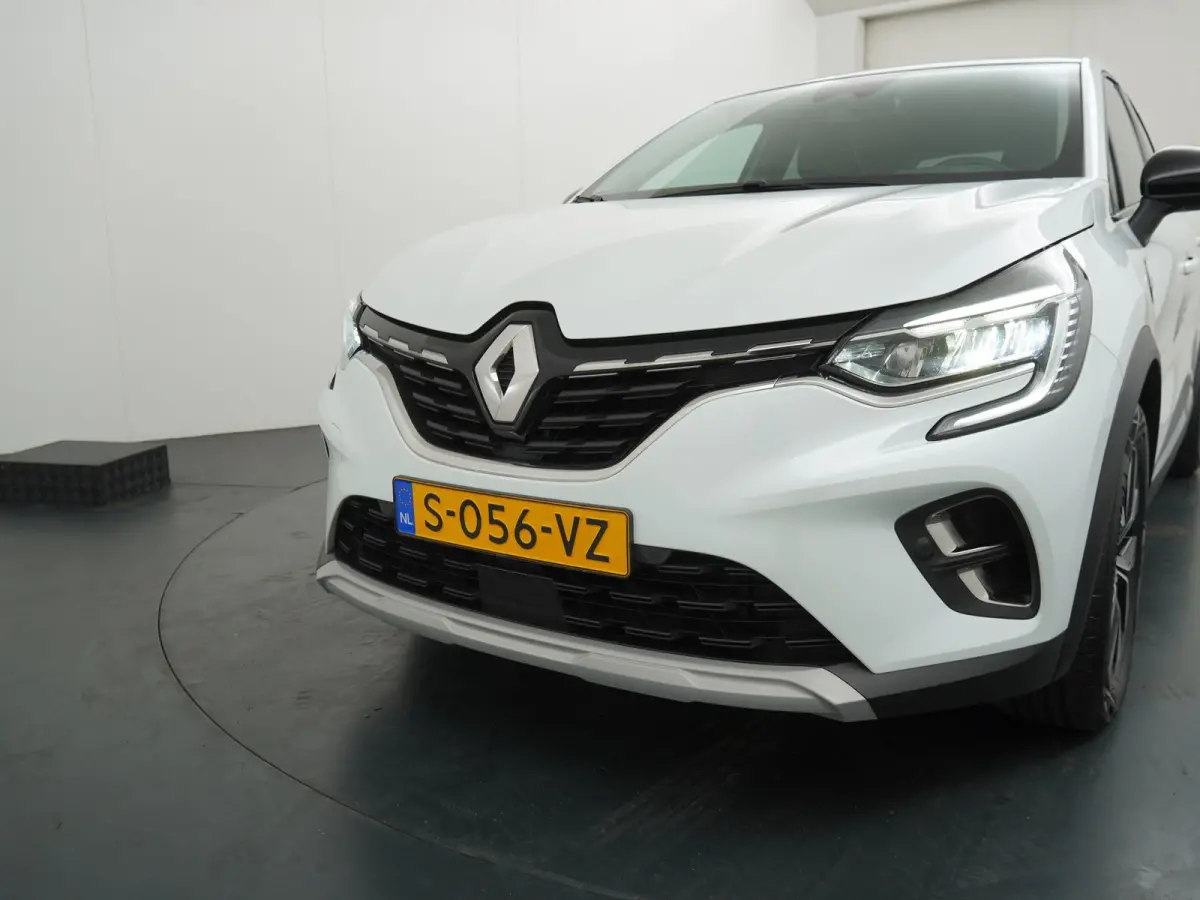 techno mild hybrid 140 | Trekhaak | Parkeercamera | Navigatie |