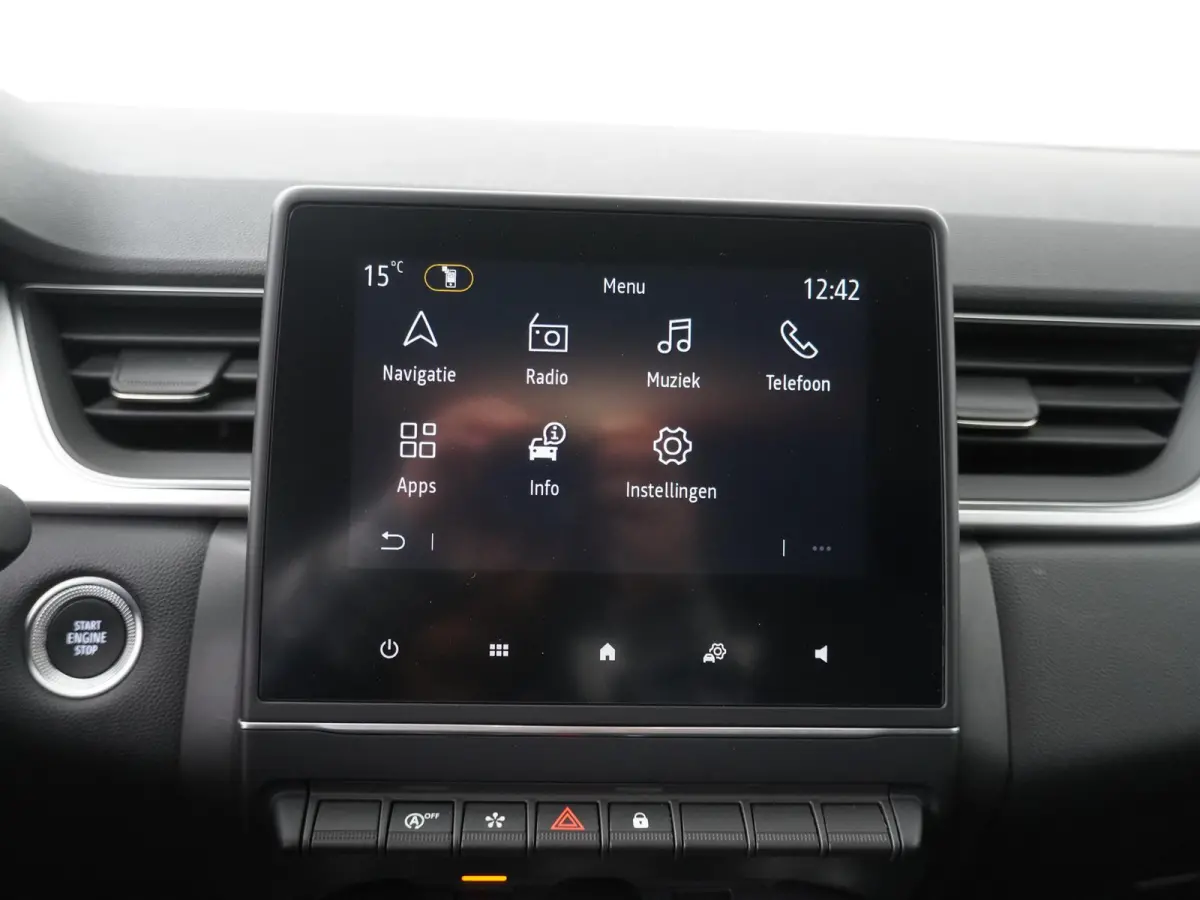 techno mild hybrid 140 | Trekhaak | Parkeercamera | Navigatie |
