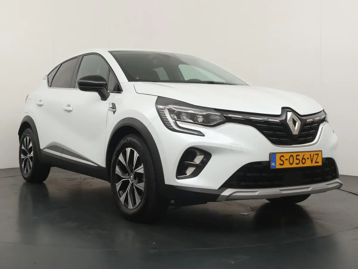 techno mild hybrid 140 | Trekhaak | Parkeercamera | Navigatie |