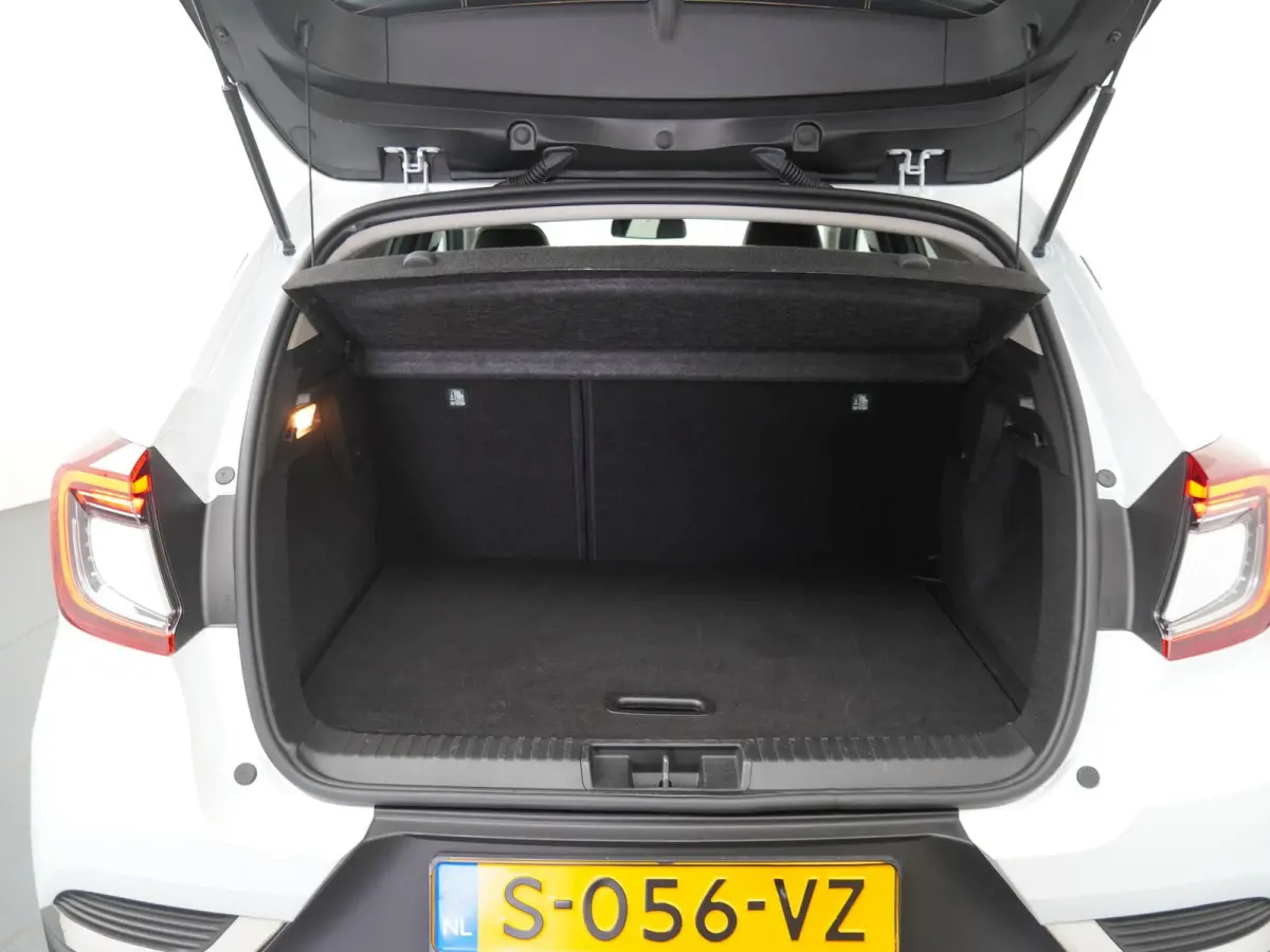 techno mild hybrid 140 | Trekhaak | Parkeercamera | Navigatie |