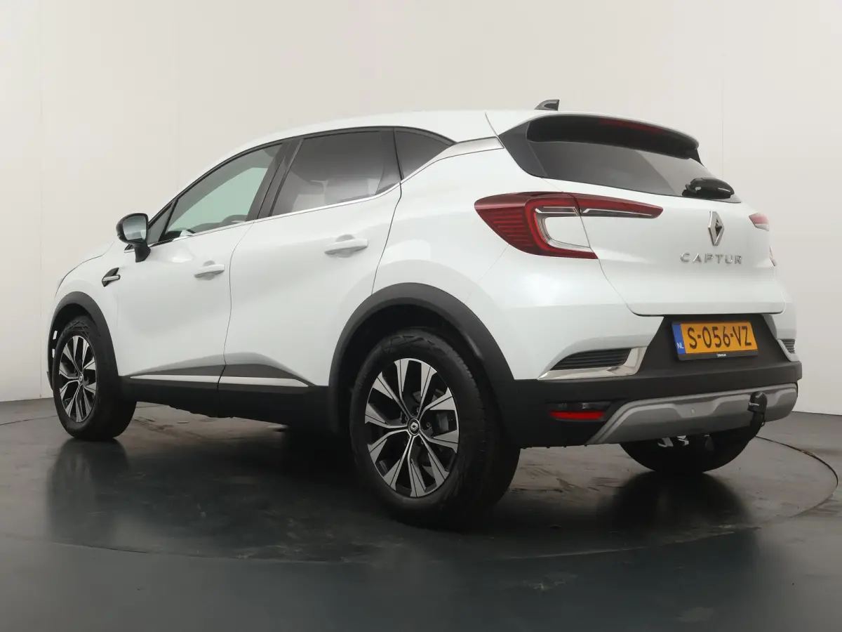 techno mild hybrid 140 | Trekhaak | Parkeercamera | Navigatie |