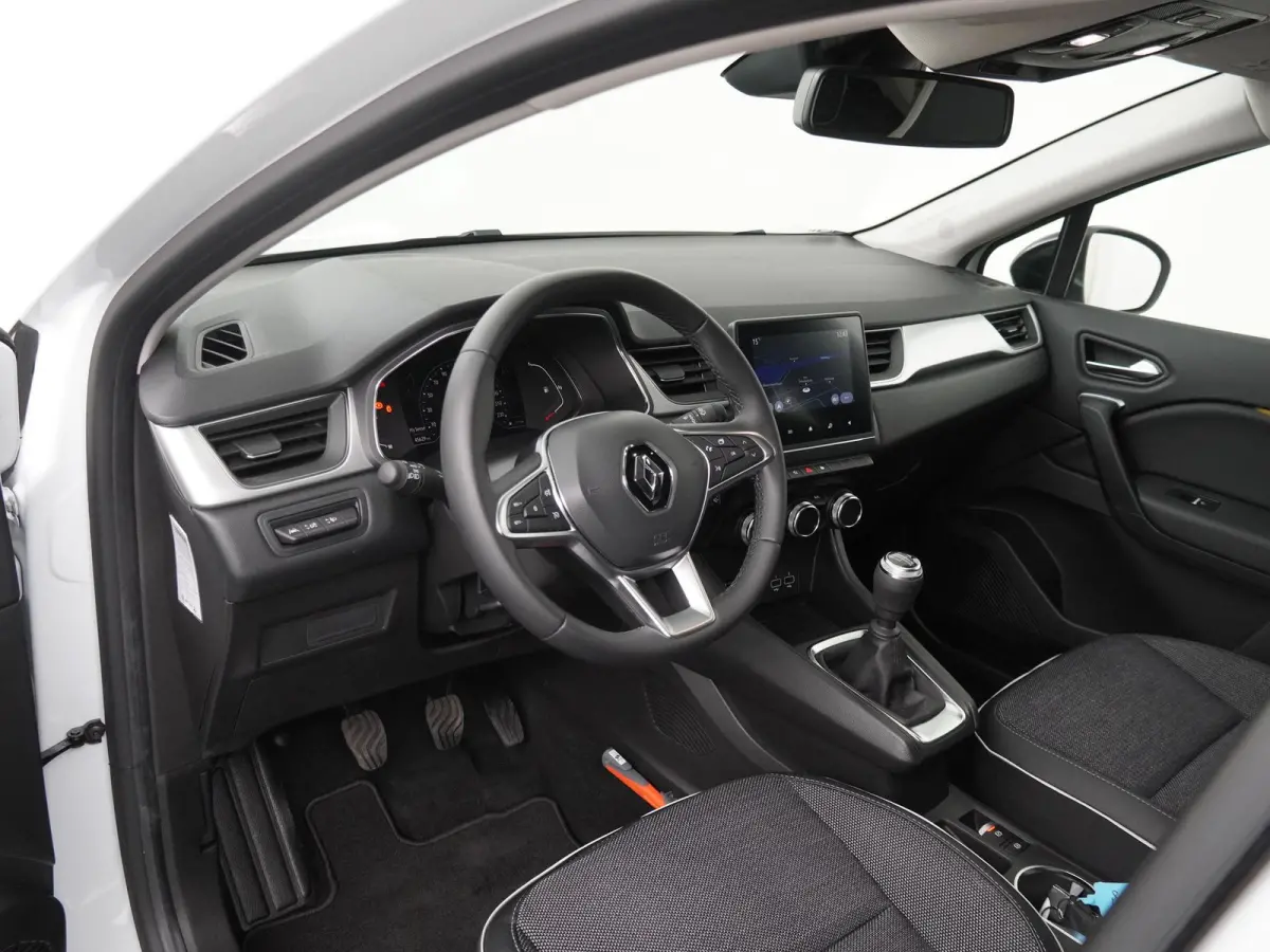 techno mild hybrid 140 | Trekhaak | Parkeercamera | Navigatie |