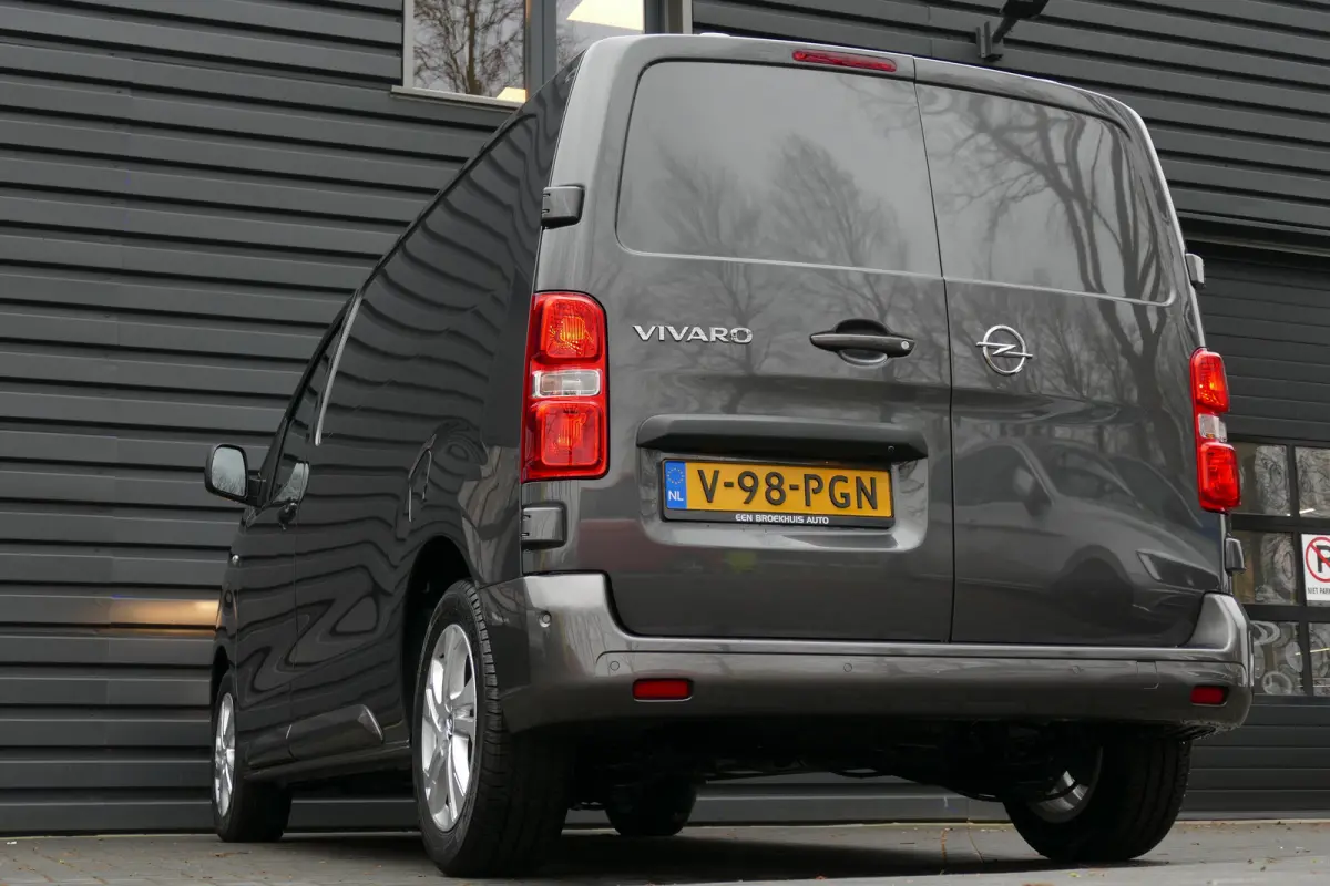 2.0 CDTI 180PK L2H1 INNOVATION AUTOMAAT / NAVI / AIRCO / CAMERA / 17" LMV / KEYLESS / 3-ZITS / BLUETOOTH / ADAPT. CRUISECONTROL / 1E EIGENAAR / SCHITTERENDE STAAT !!
