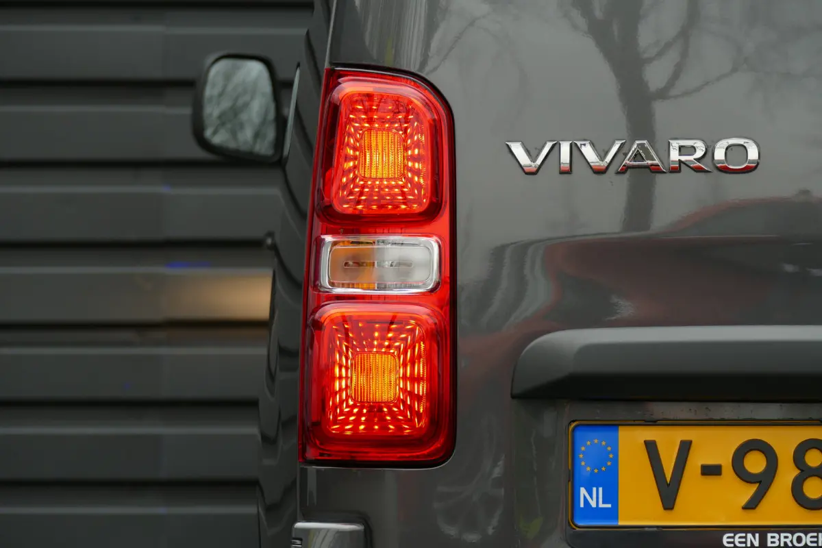 2.0 CDTI 180PK L2H1 INNOVATION AUTOMAAT / NAVI / AIRCO / CAMERA / 17" LMV / KEYLESS / 3-ZITS / BLUETOOTH / ADAPT. CRUISECONTROL / 1E EIGENAAR / SCHITTERENDE STAAT !!