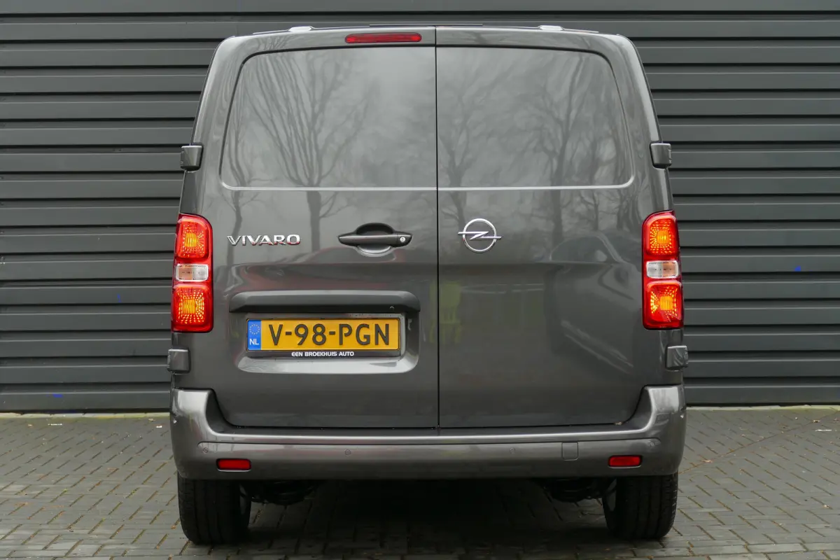 2.0 CDTI 180PK L2H1 INNOVATION AUTOMAAT / NAVI / AIRCO / CAMERA / 17" LMV / KEYLESS / 3-ZITS / BLUETOOTH / ADAPT. CRUISECONTROL / 1E EIGENAAR / SCHITTERENDE STAAT !!