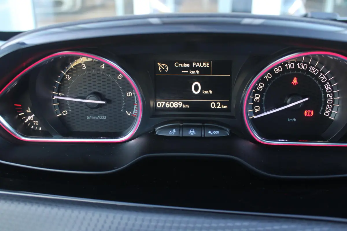 1.2 130PK GT-LINE | PANORAMA DAK | GRIP CONTROL | CRUISE CONTROL | DAB+ RADIO | APPLE CARPLAY/ANDROID AUTO | NAVIGATIE | ACHTERUITRIJ CAMERA | 17" LICHTMETALEN VELGEN "BLACK" | CLIMATE CONTR