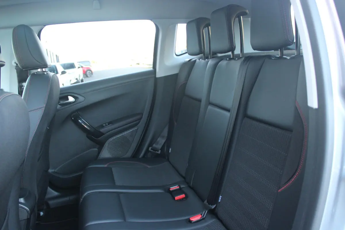 1.2 130PK GT-LINE | PANORAMA DAK | GRIP CONTROL | CRUISE CONTROL | DAB+ RADIO | APPLE CARPLAY/ANDROID AUTO | NAVIGATIE | ACHTERUITRIJ CAMERA | 17" LICHTMETALEN VELGEN "BLACK" | CLIMATE CONTR