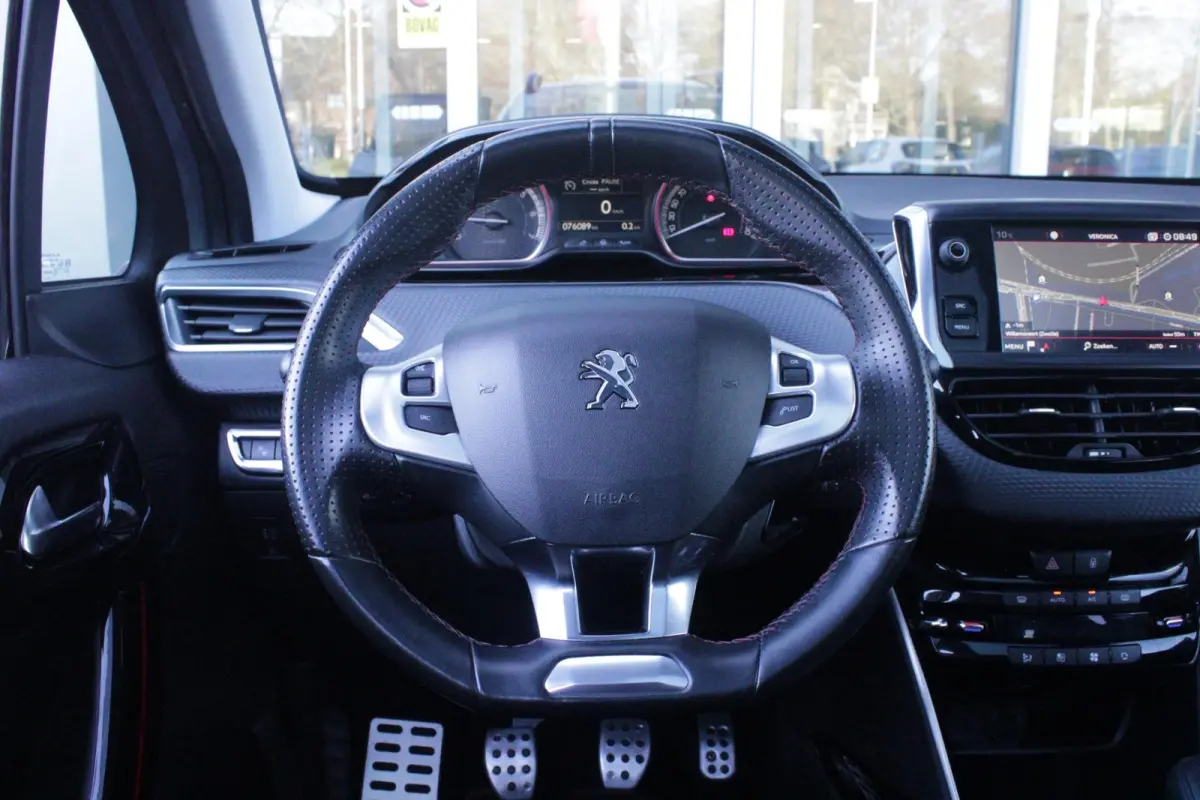 1.2 130PK GT-LINE | PANORAMA DAK | GRIP CONTROL | CRUISE CONTROL | DAB+ RADIO | APPLE CARPLAY/ANDROID AUTO | NAVIGATIE | ACHTERUITRIJ CAMERA | 17" LICHTMETALEN VELGEN "BLACK" | CLIMATE CONTR